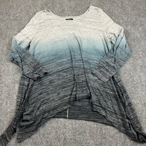 TORRID Women’s Ombré blue Sharkbite hem plush long sleeved top size: 2 - 2x